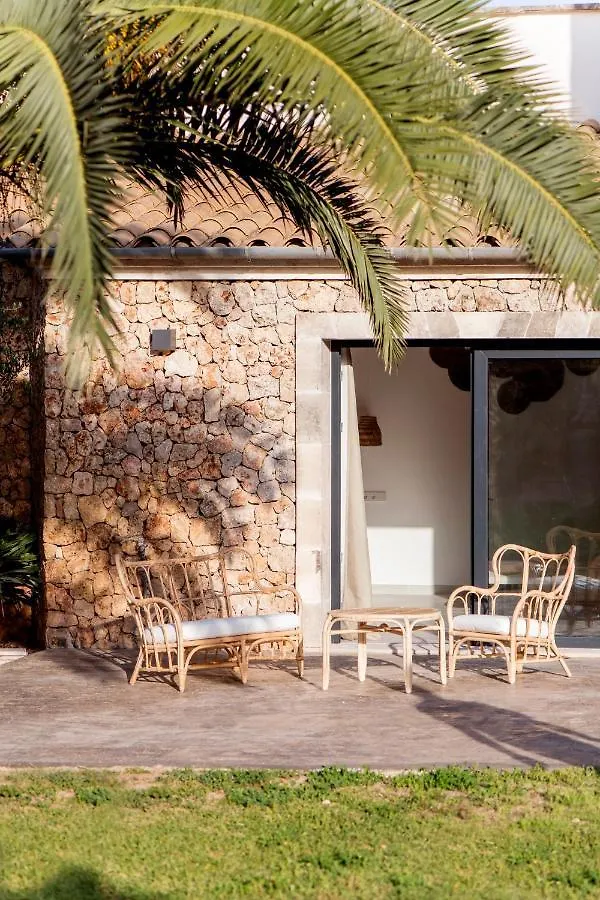 Curolla Petit Hotel Maria De La Salut 4*,