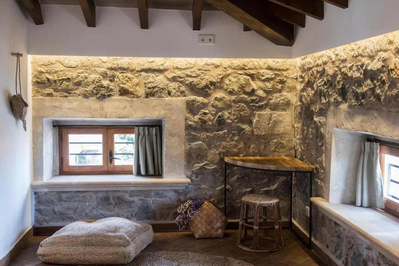 Curolla Petit Hotel Maria De La Salut