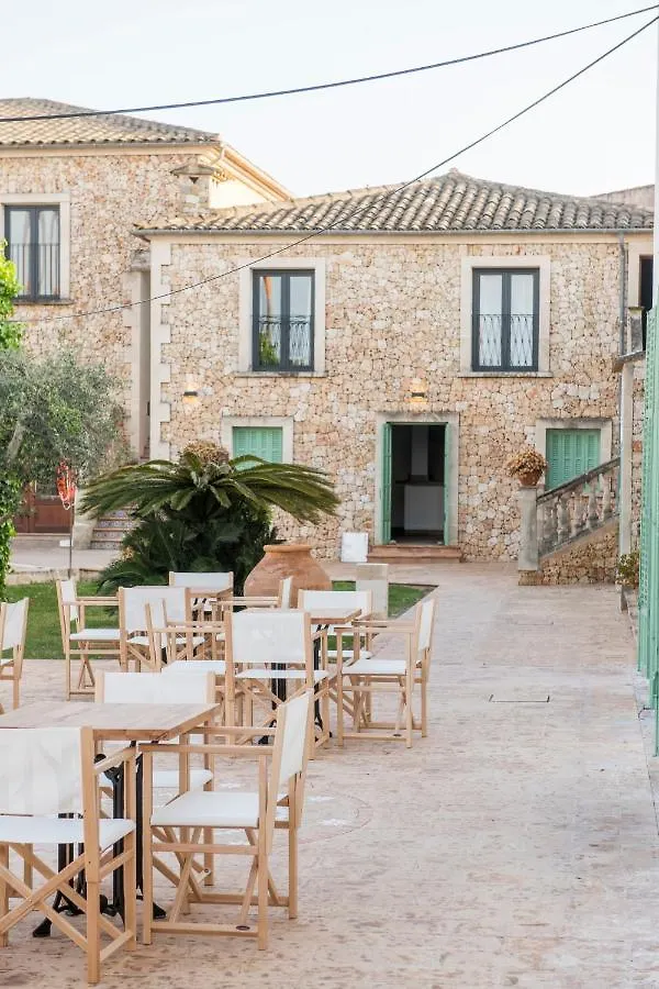 Curolla Petit Hotel Maria De La Salut