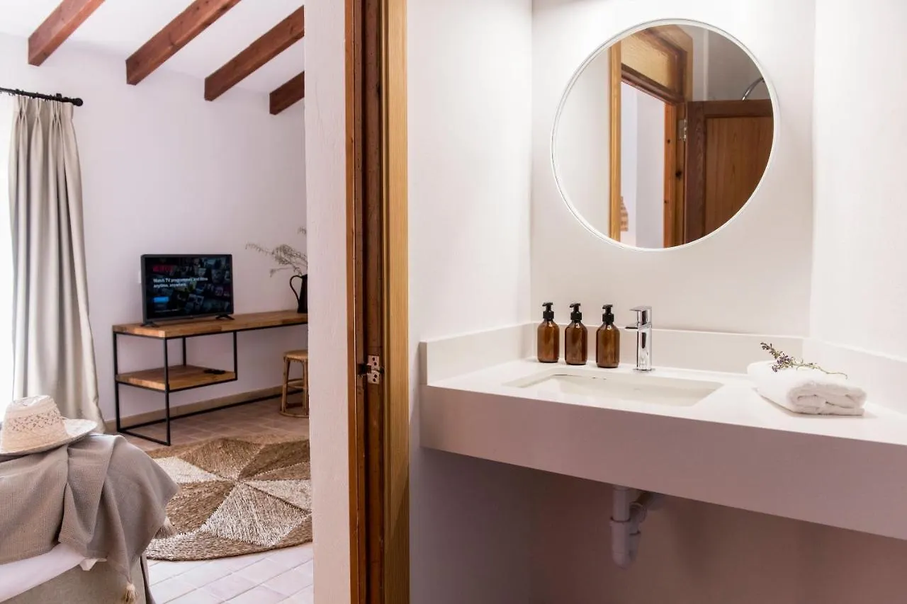 Curolla Petit Hotel Maria De La Salut
