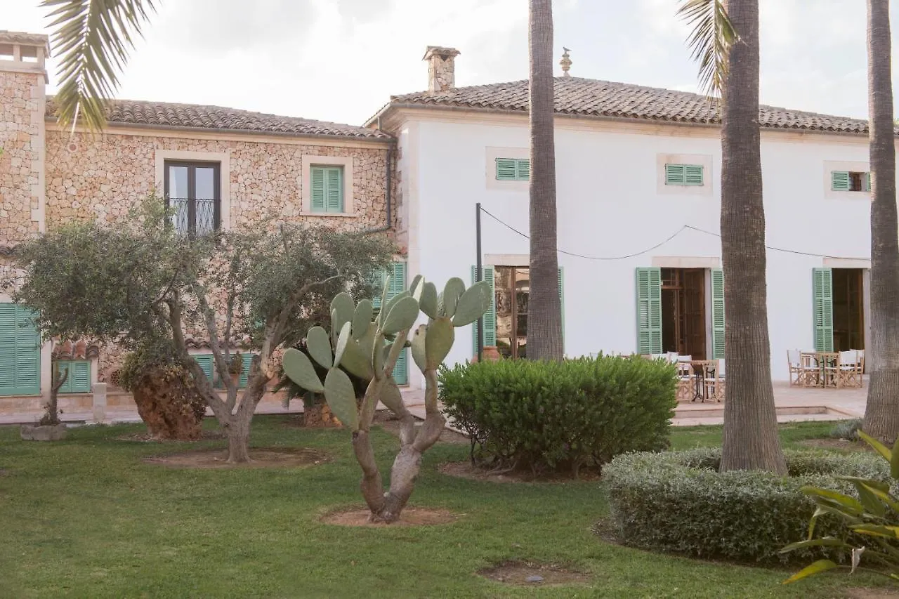 Curolla Petit Hotel Maria De La Salut
