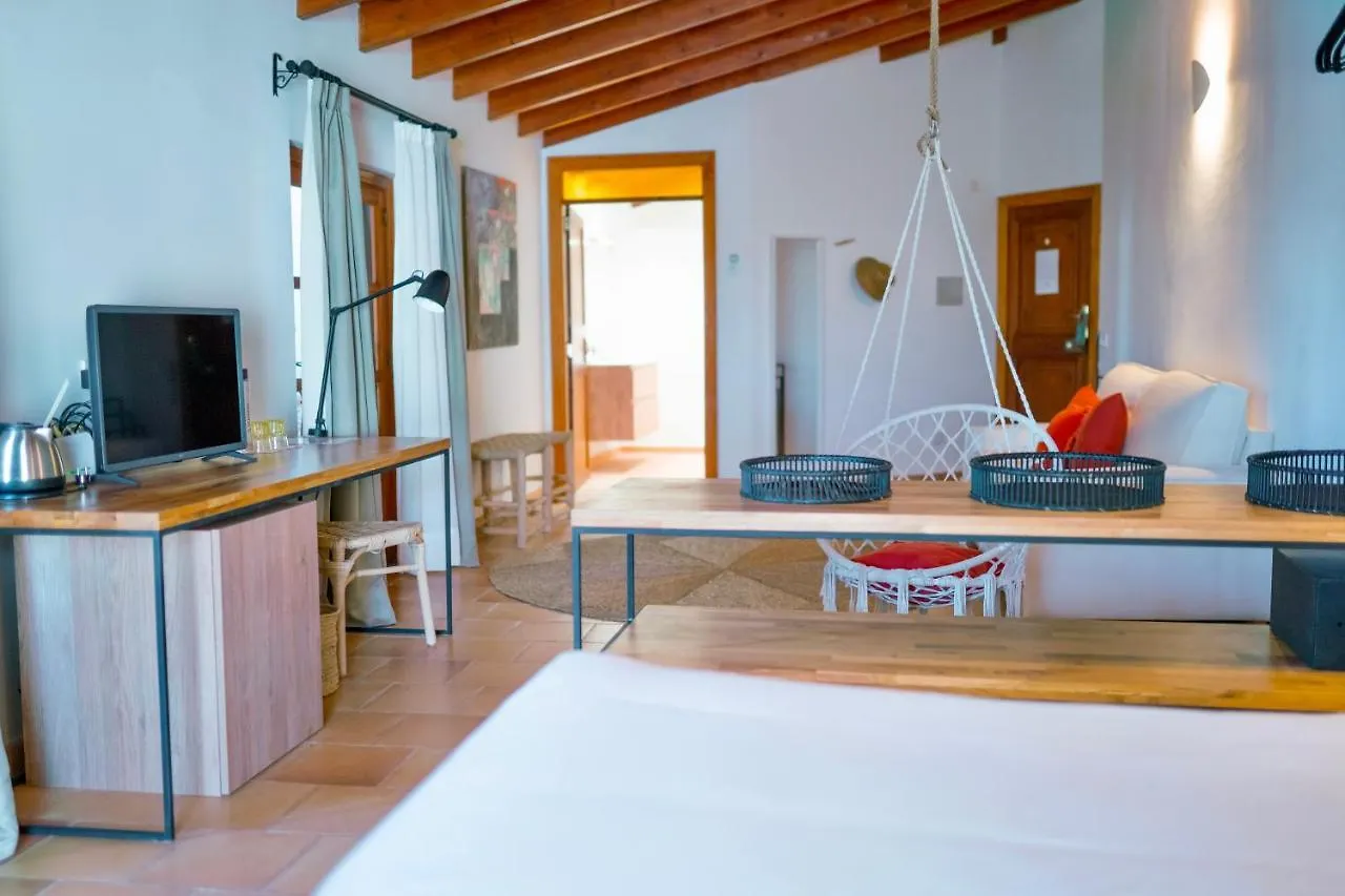 Curolla Petit Hotel Maria De La Salut